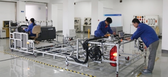 電子電控實(shí)驗(yàn)室